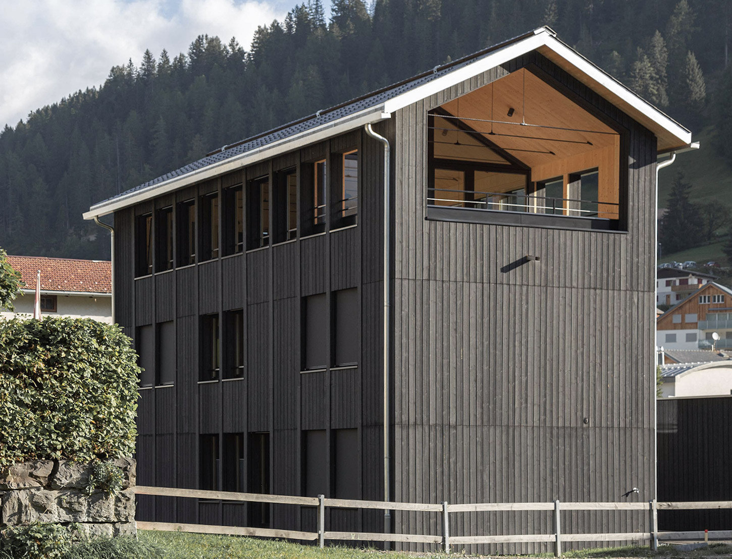 Miles Gebäude aussen