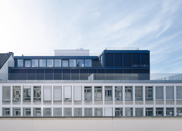 Gebäude aussen frontal