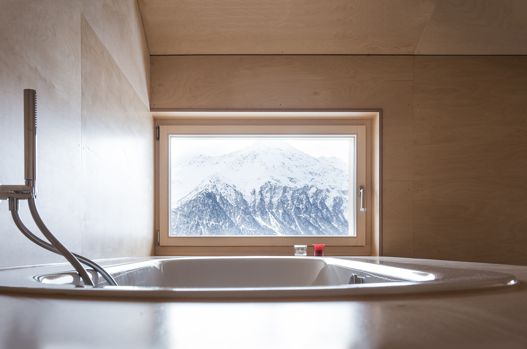 Maiensäss Wyss Badezimmer mit Aussicht