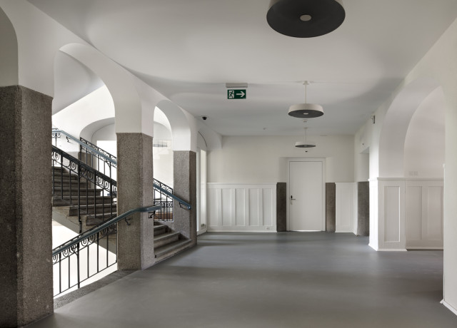 Forschungsinstitut Treppenhaus innen