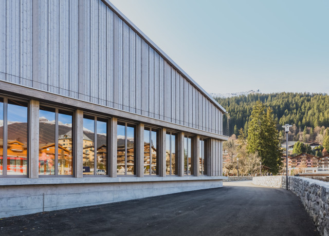Sportzentrum aussen
