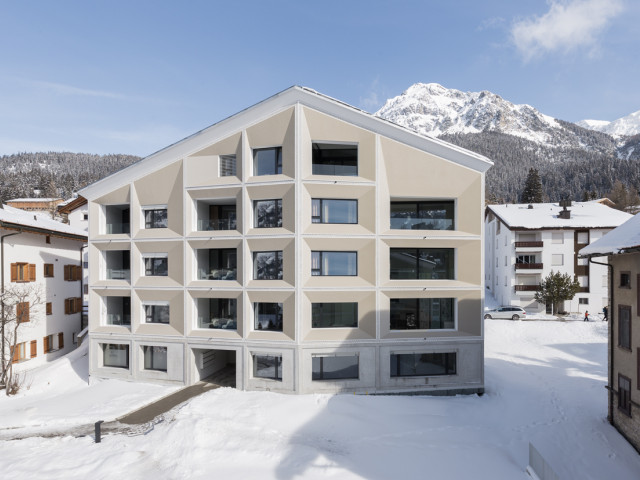 Gebäude Frontansicht